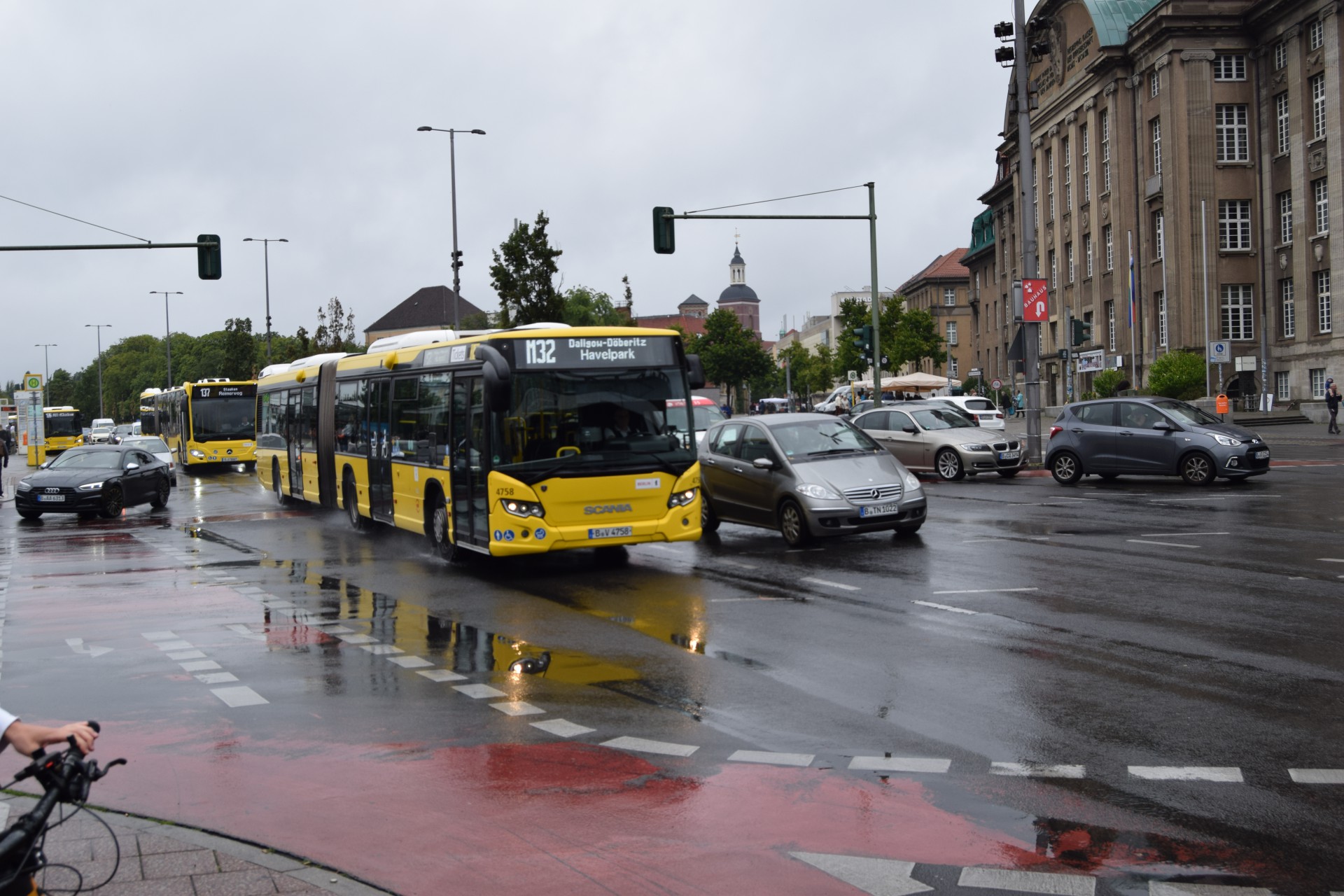 6883caaf588d2_1753467567.jpg
